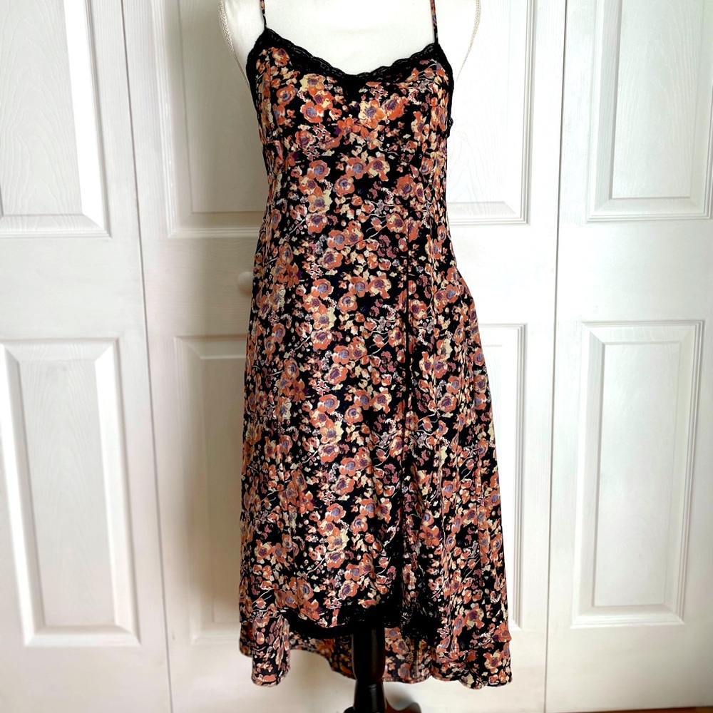 kimchi blue* beautiful floral dress: size Medium